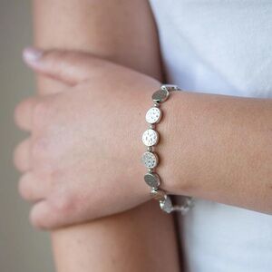 ❤️‍🔥5/$25❤️‍🔥 Artisan Bliss Silver Bracelet